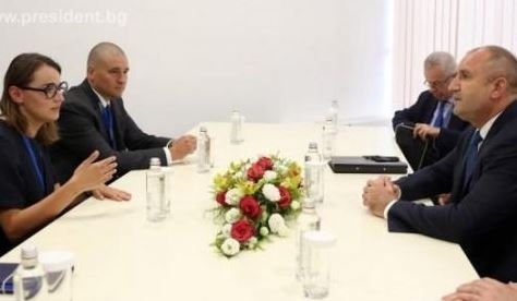 Румен Радев пред „Гугъл“ и „Амазон“: Ще насърчим компаниите, които инвестират в развитието на човешкия капитал